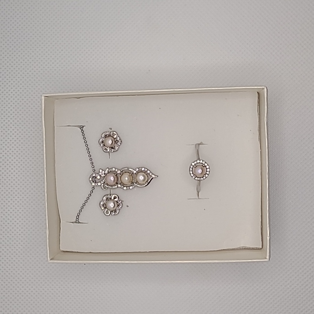 Natural Freshwater pearl jewelry set